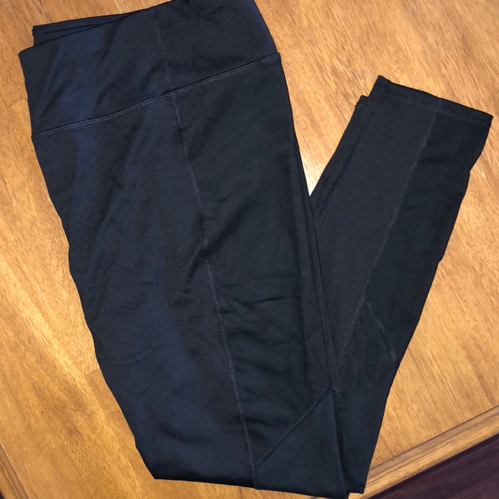 Black workout leggings